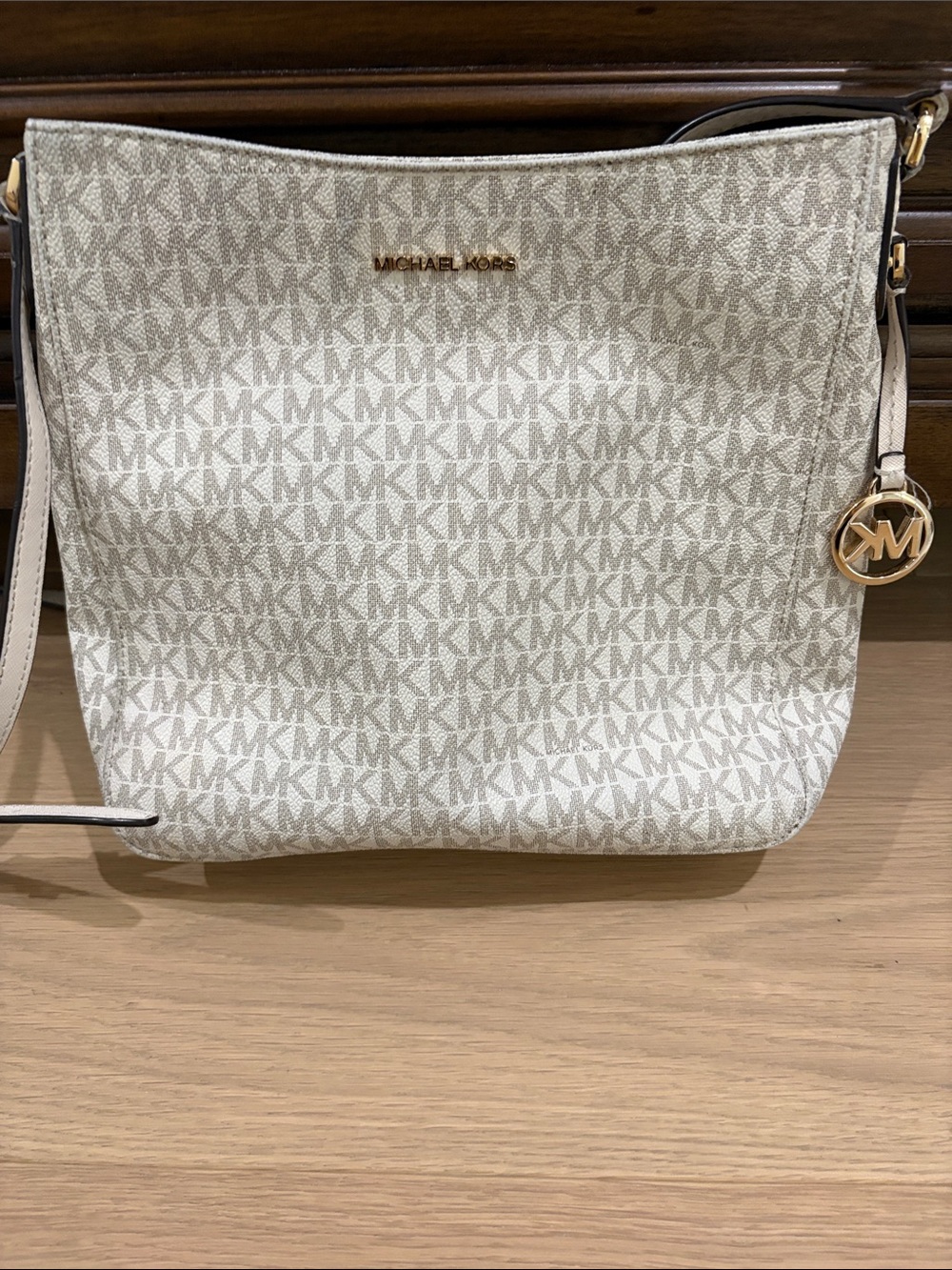 Michael Kors Messenger Bag